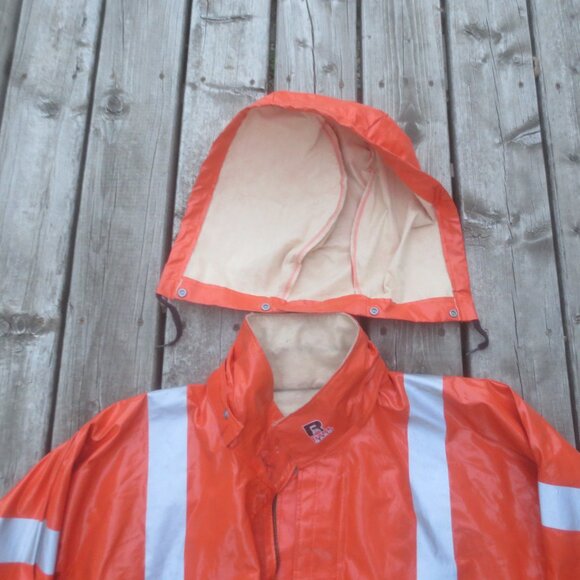Hi-Vis Flame Gard Utili-Gard Flame Resistant Waterproof Jacket - Size S/M. - Picture 6 of 14